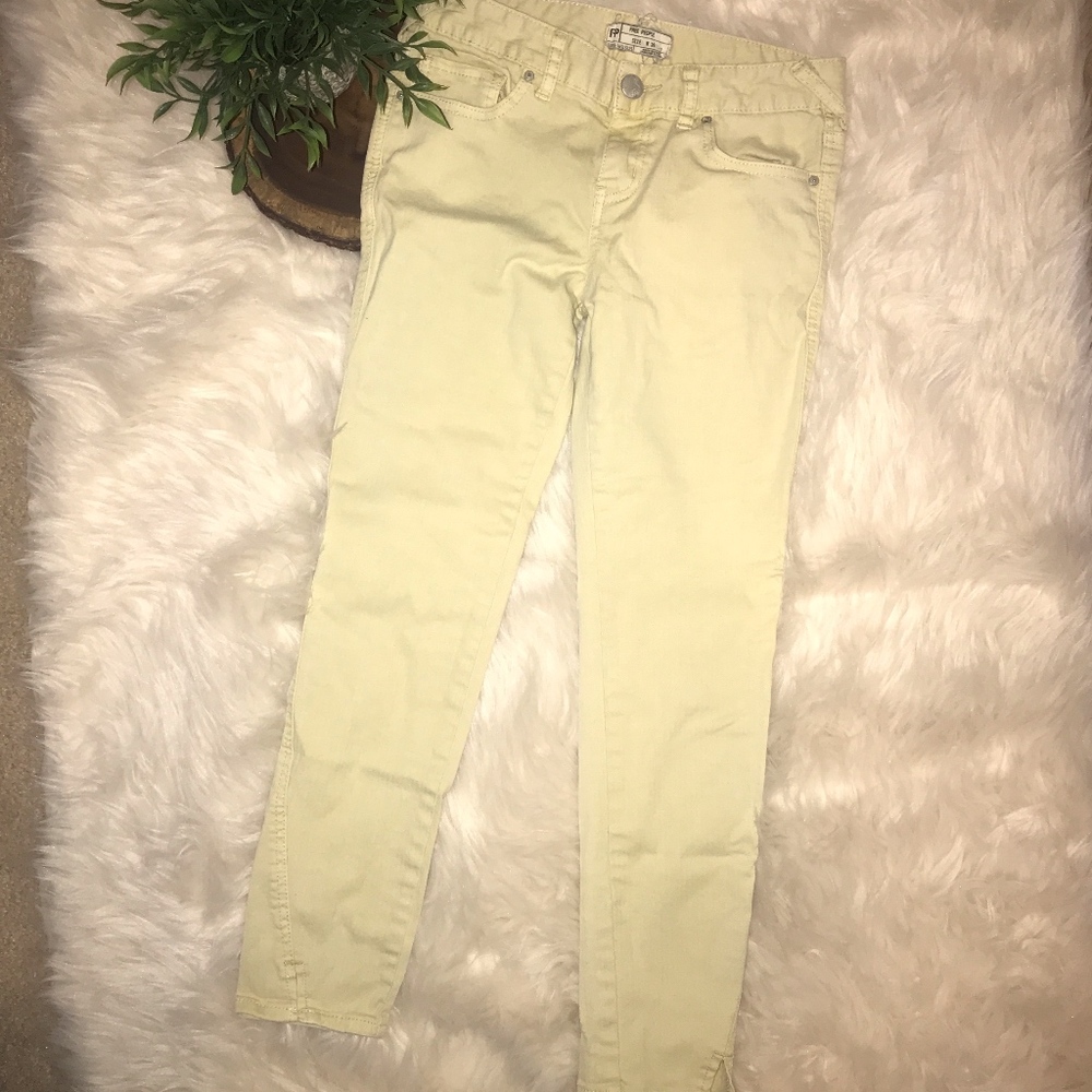 Free People Light Yellow Skinny Jeans Size 26